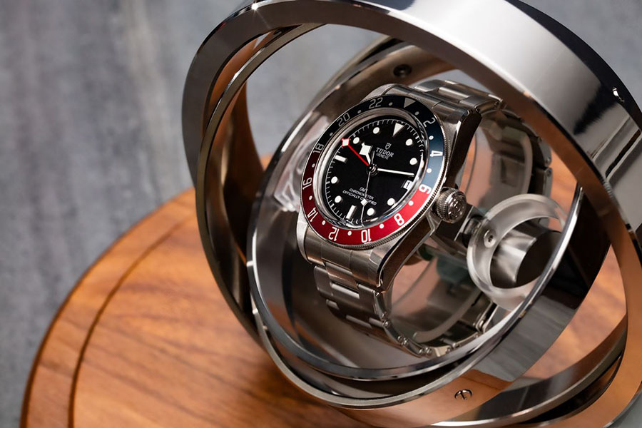 The Ultimate Guide to Choosing a Watch Winder